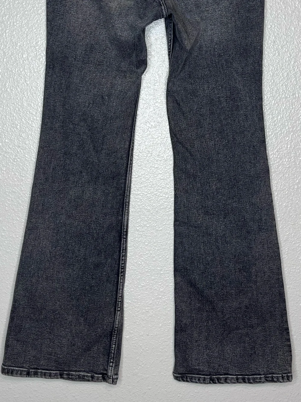 Divided Mid-Rise Washed Stretch Flare Jeans Sz 10 - Picture 6 of 13